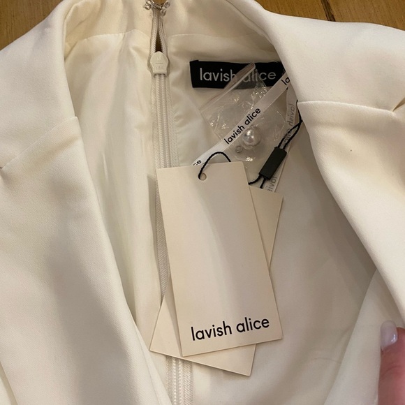 Lavish Alice cut-out detail blazer dress with pearl trim lined New size 0 - Picture 3 of 16